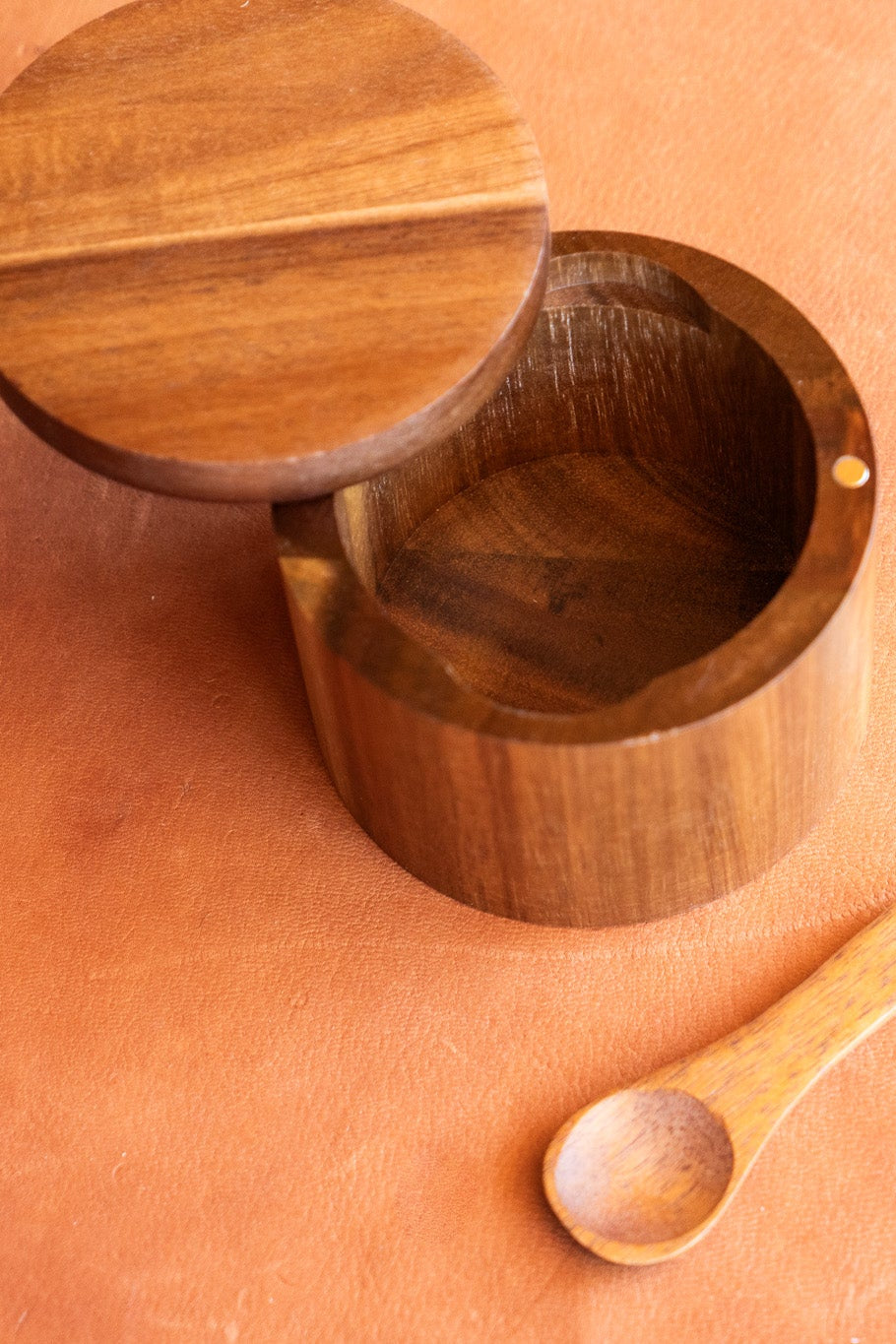 Classic Bamboo Spice Container with a Spoon and Magnetic Closure
